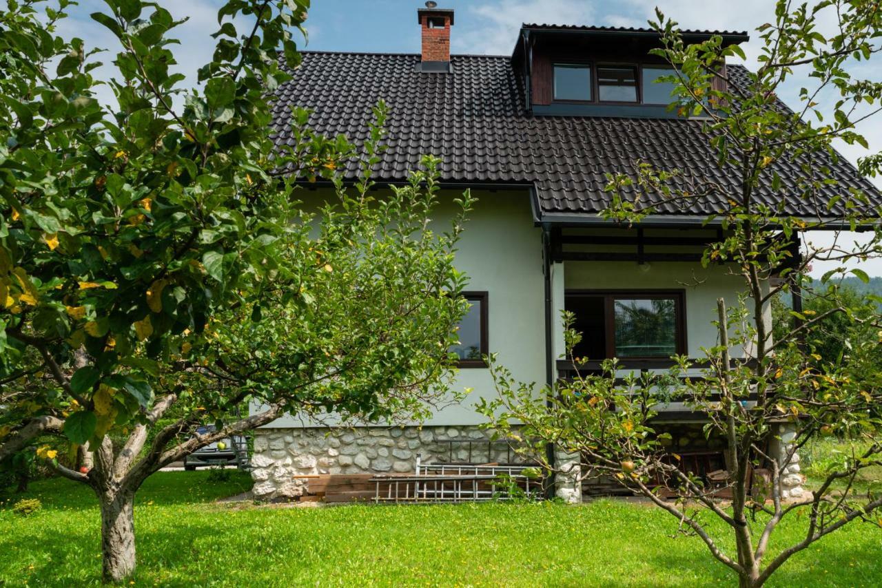 Apartment Ana Бохин Екстериор снимка